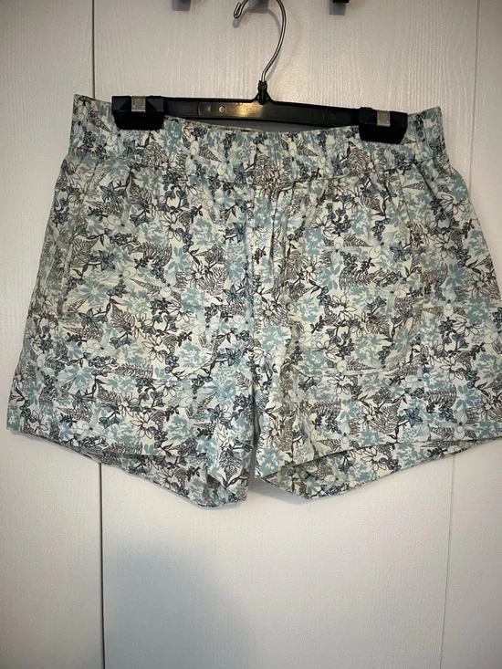 Roots Hemp Light Blue and White Floral Shorts - Picture 3 of 6